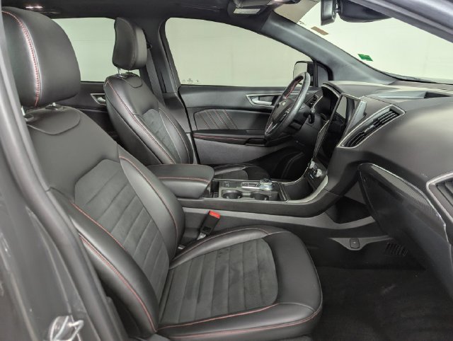 Used 2021 Ford Edge ST-Line AWD/4WD image 22