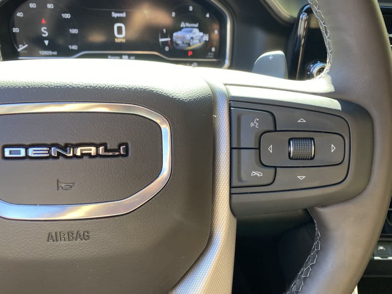 Used 2025 GMC Sierra 1500 Denali w/ Denali Carbonpro Edition AWD/4WD image 21