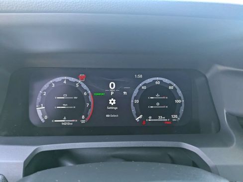 Used 2025 Toyota 4Runner Limited AWD/4WD image 34