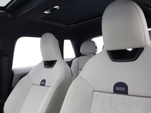 Used 2025 MINI Cooper S FWD image 11