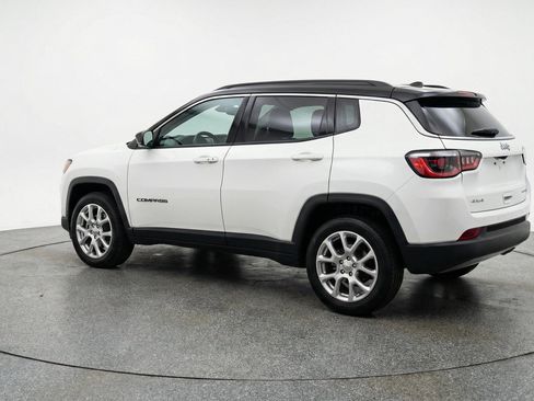 Used 2025 Jeep Compass Limited AWD/4WD image 6