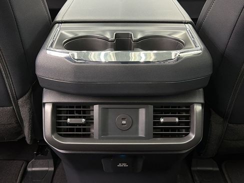 Used 2025 Ford F150 Lariat image 37