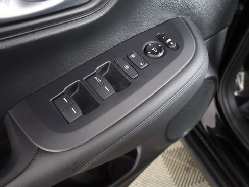 Used 2025 Honda HR-V LX image 34