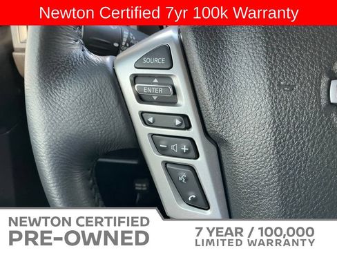 Used 2024 Nissan Titan SV w/ SV Convenience Package RWD image 32