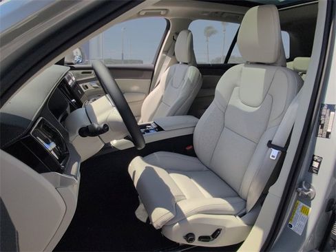 New 2026 Volvo XC90 B5 Ultra w/ Protection Package Premier image 4
