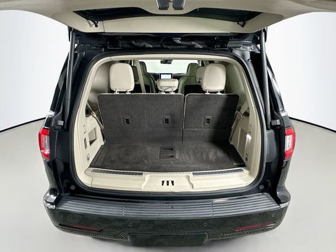 Used 2020 Lincoln Navigator Reserve w/ Equipment Group 208A Reserve image 34