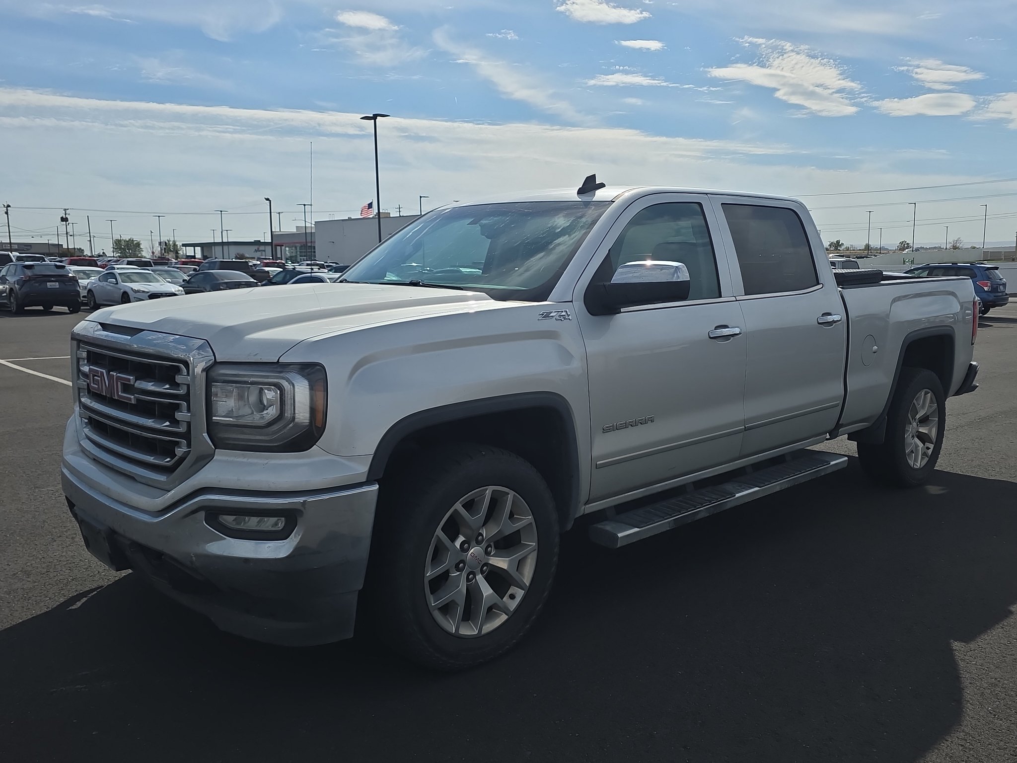 Used 2017 GMC Sierra 1500 SLT w/ SLT Premium Package AWD/4WD image 3