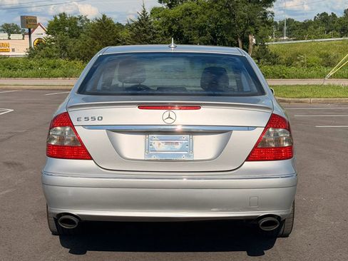 Used 2007 Mercedes-Benz E 550 Sedan image 4