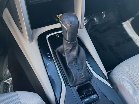 Used 2022 Toyota Corolla Cross LE image 15