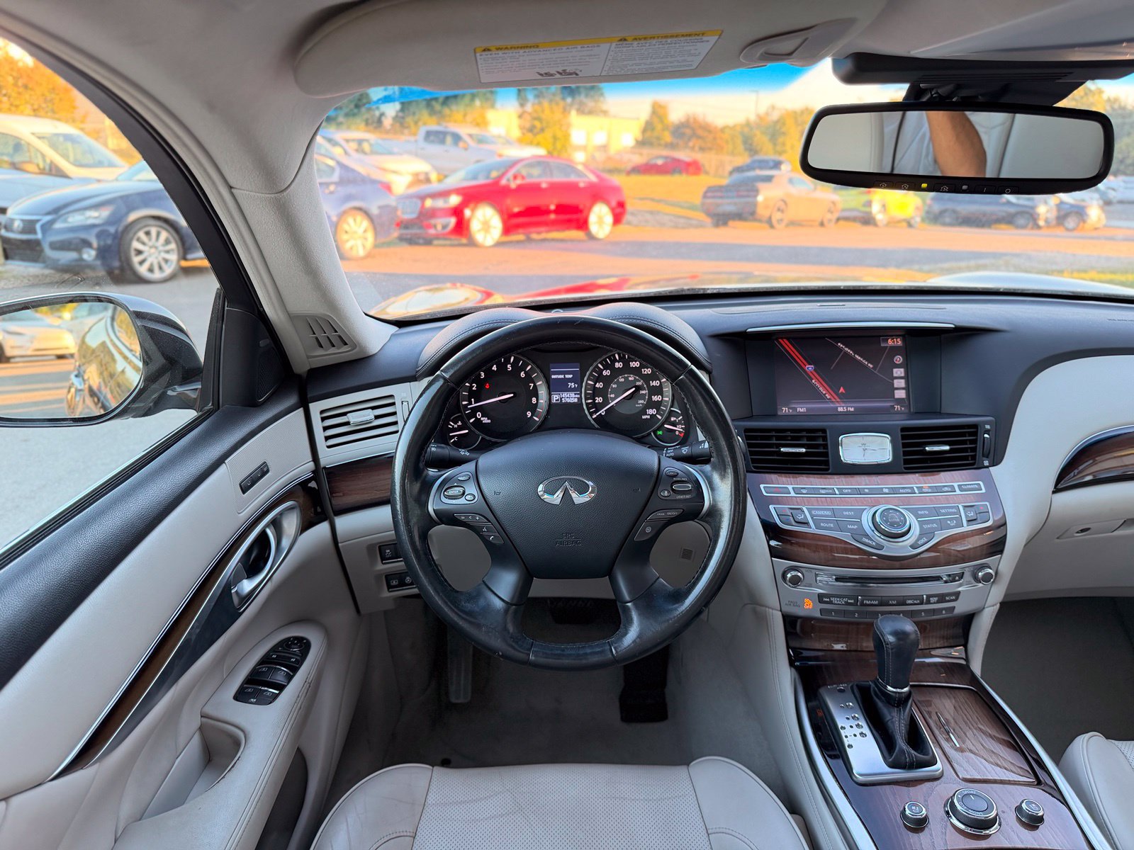 Used 2015 INFINITI Q70 L 3.7 w/ Deluxe Touring Package RWD image 35