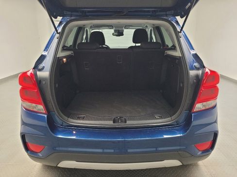 Used 2020 Chevrolet Trax LT FWD image 29