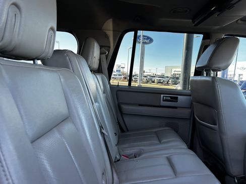 Used 2010 Ford Expedition Limited image 11