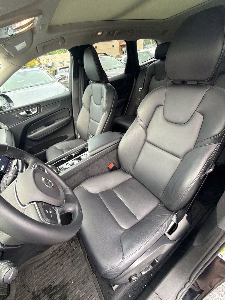 Certified 2024 Volvo XC60 B5 Core w/ Protection Package Premier AWD/4WD image 12