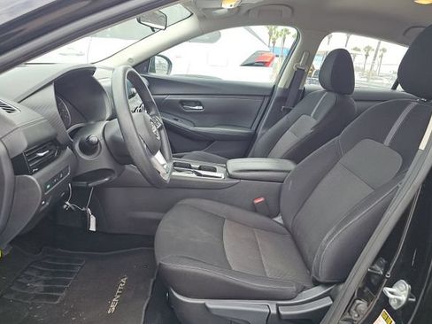 Used 2025 Nissan Sentra SV FWD image 14