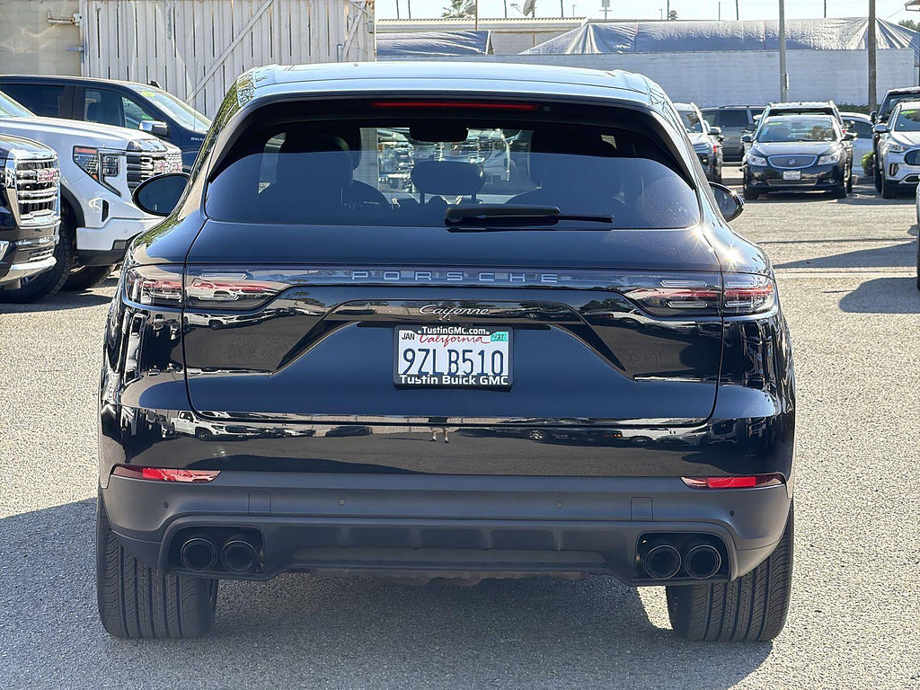 Used 2023 Porsche Cayenne AWD/4WD image 6