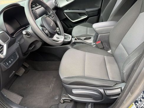 Used 2023 Kia Soul LX w/ Option Group 015 image 15