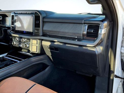 Used 2023 Ford F350 Platinum w/ FX4 Off-Road Package image 17