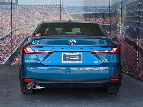 Used 2026 Toyota Camry SE FWD image 7