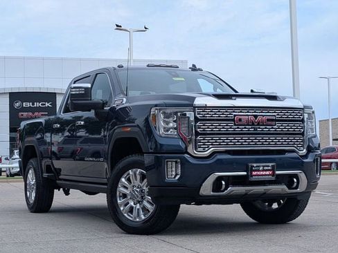 Used 2021 GMC Sierra 2500 Denali w/ Denali Ultimate Package AWD/4WD image 2