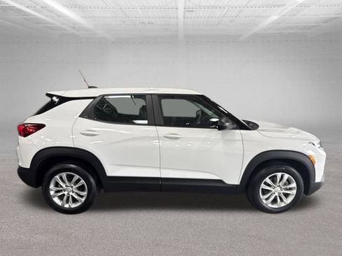 Used 2023 Chevrolet TrailBlazer LS FWD image 25