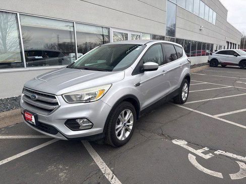 Used 2017 Ford Escape SE image 7
