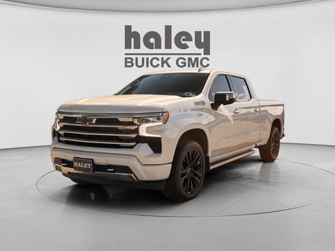 Used 2024 Chevrolet Silverado 1500 High Country w/ High Country Premium Package AWD/4WD image 1