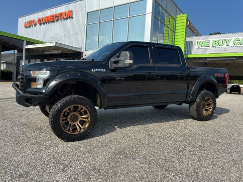 Used 2017 Ford F150 XLT w/ Equipment Group 302A Luxury AWD/4WD image 13
