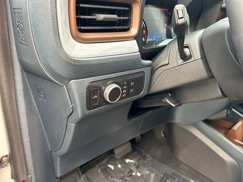 Used 2024 Ford Maverick Lariat image 21
