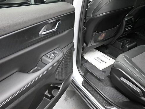 New 2026 Jeep Grand Cherokee L 4WD image 18