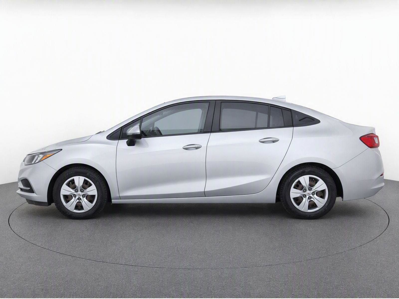 Used 2018 Chevrolet Cruze LS FWD image 6