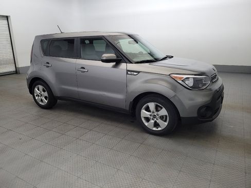 Used 2018 Kia Soul image 11