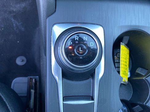 Used 2024 Ford Escape ST-Line w/ Tech Pack #1 AWD/4WD image 13