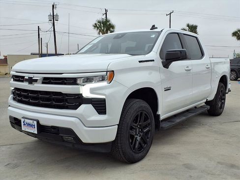 Used 2023 Chevrolet Silverado 1500 RST image 3