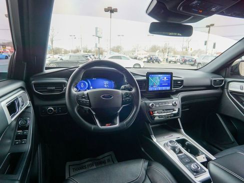 Used 2020 Ford Explorer ST image 15