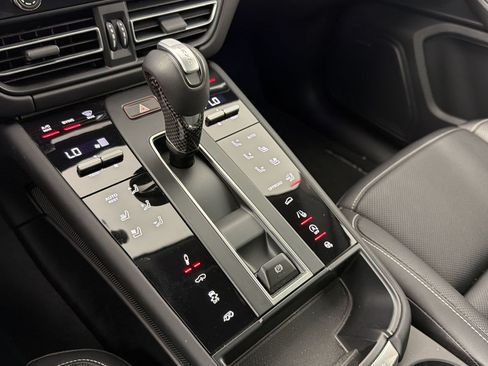 Certified 2025 Porsche Macan GTS AWD/4WD image 17