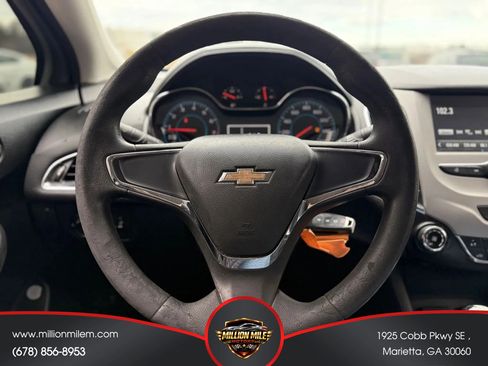 Used 2018 Chevrolet Cruze LS FWD image 24