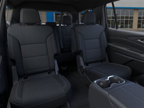 New 2025 Chevrolet Traverse LT w/ Driver Confidence Package image 17