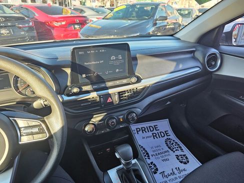 Used 2023 Kia Forte LXS w/ LXS Technology Package FWD image 23