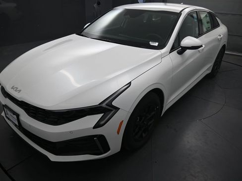 New 2026 Kia K5 LXS FWD image 7
