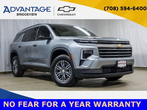 Used 2024 Chevrolet Traverse LT w/ LPO, Floor Liner Package image 1