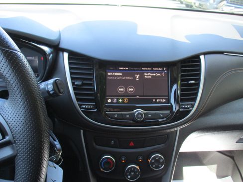 Certified 2020 Chevrolet Trax LT AWD/4WD image 16