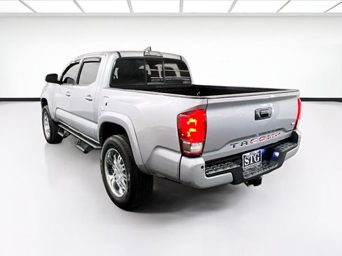 Used 2016 Toyota Tacoma TRD Sport RWD image 6