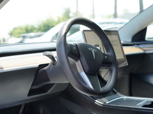 Used 2023 Tesla Model 3 Standard Range RWD image 8