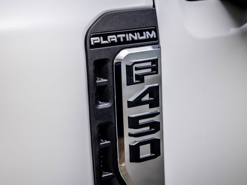 Used 2026 Ford F450 Platinum w/ Platinum Plus Package image 16