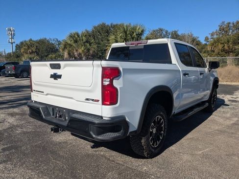 Used 2022 Chevrolet Silverado 1500 ZR2 w/ Technology Package image 5