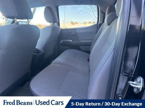 Used 2016 Toyota Tacoma SR5 image 16