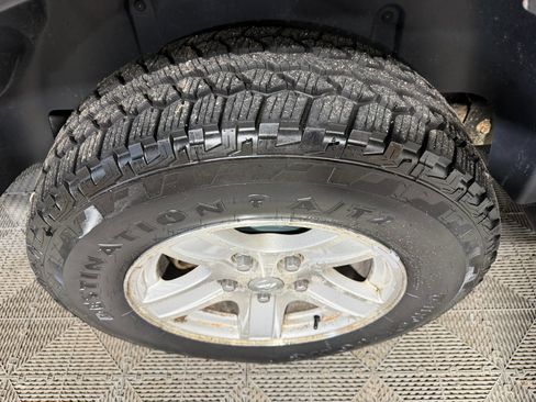 Used 2005 Dodge Durango SLT image 18