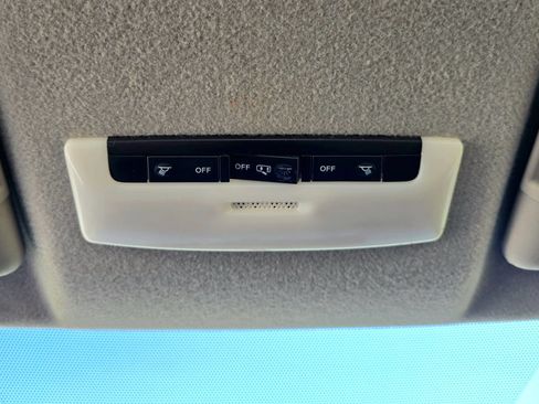 Used 2018 Nissan Kicks S w/ Exterior Package FWD image 36