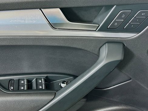 Used 2018 Audi Q5 2.0T Premium Plus w/ Premium Plus Package image 18