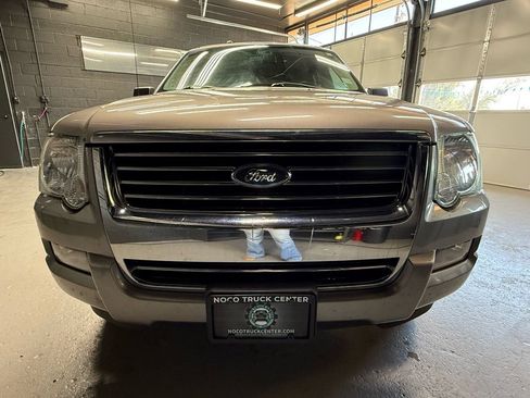 Used 2008 Ford Explorer XLT AWD/4WD image 2